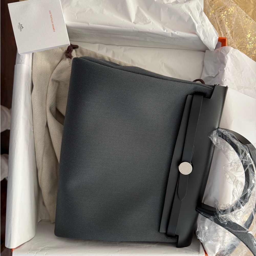 Hermes Herbag 31 Dark Gray Tote Bag with silver hardware - Picture 2 of 12